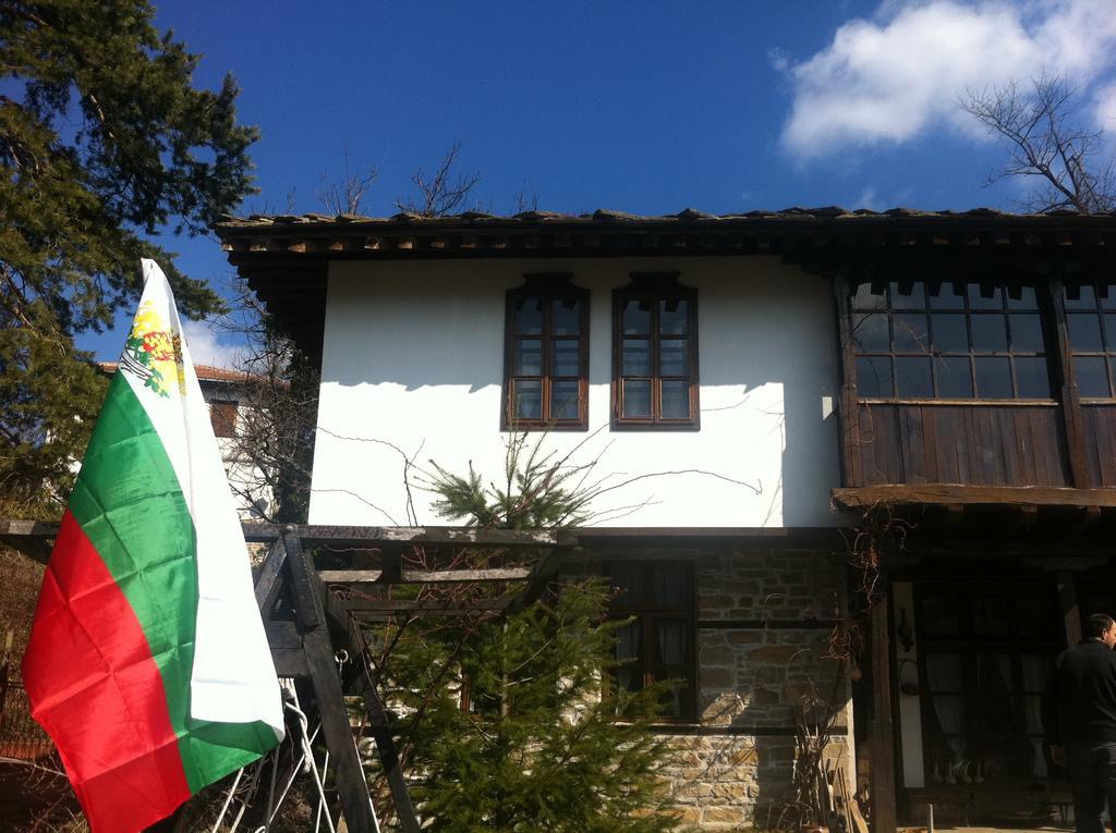 בוז'נצי Stefanina Guesthouse מראה חיצוני תמונה