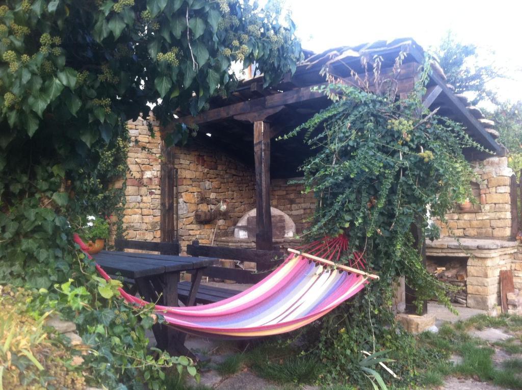 בוז'נצי Stefanina Guesthouse מראה חיצוני תמונה