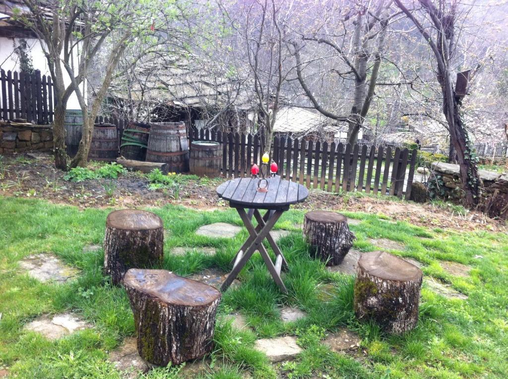 בוז'נצי Stefanina Guesthouse מראה חיצוני תמונה