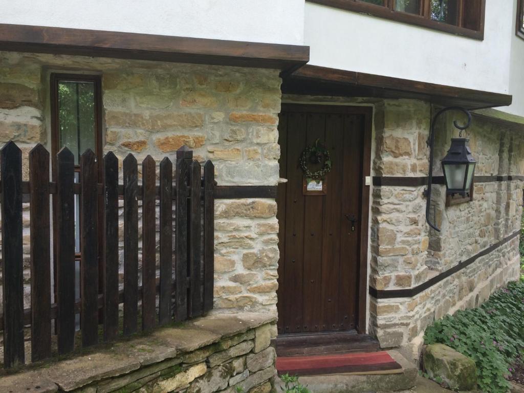 בוז'נצי Stefanina Guesthouse מראה חיצוני תמונה