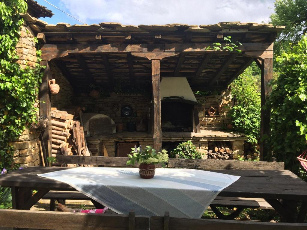 בוז'נצי Stefanina Guesthouse מראה חיצוני תמונה